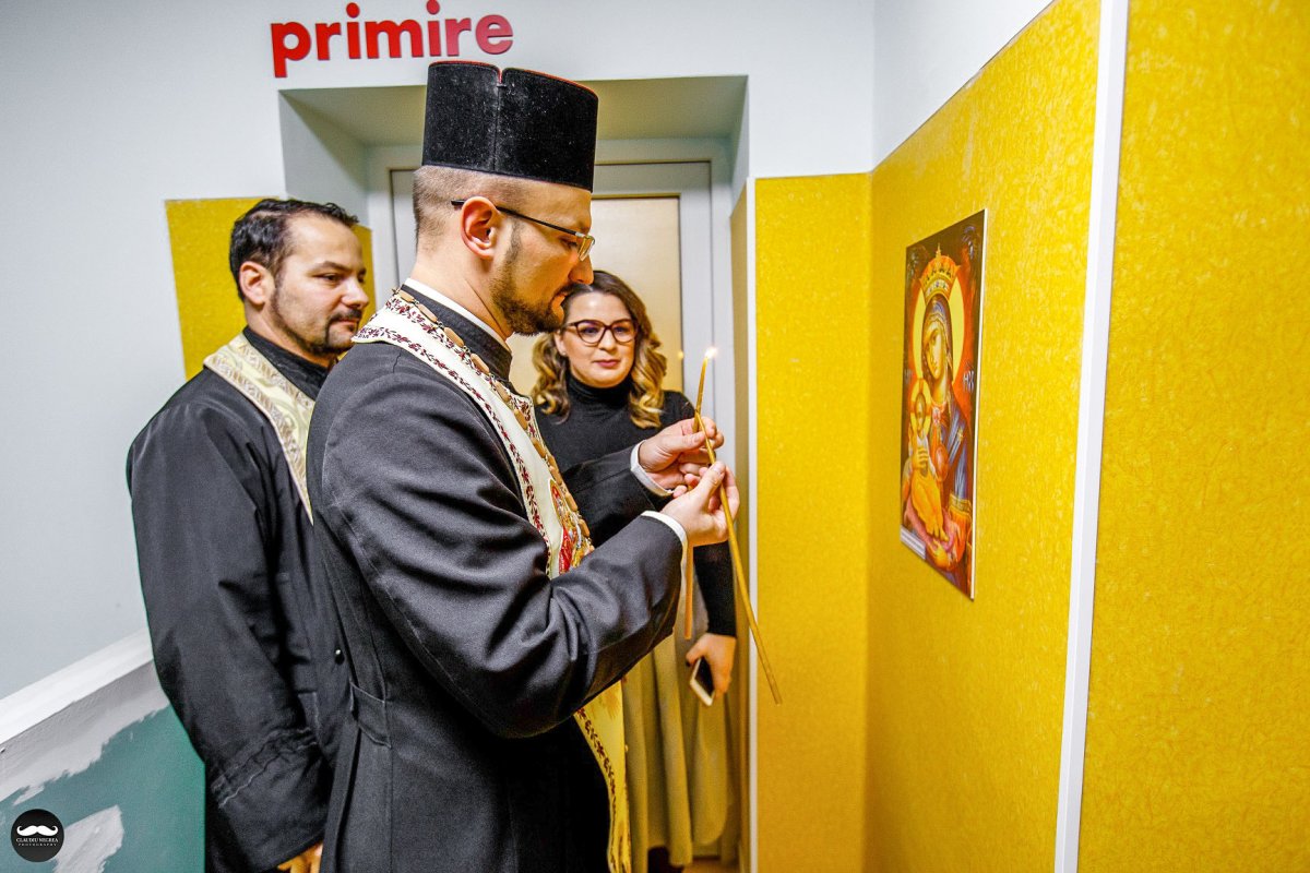 Sfântul Nicolae le-a adus copiilor din Arad un spital nou 26917