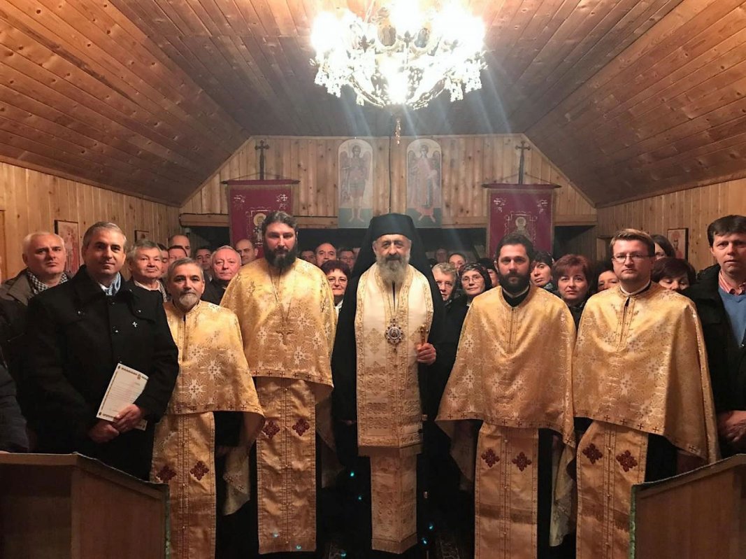 Slujire arhierească la Valea-Iogăgeni, Târgu-Mureș 26911