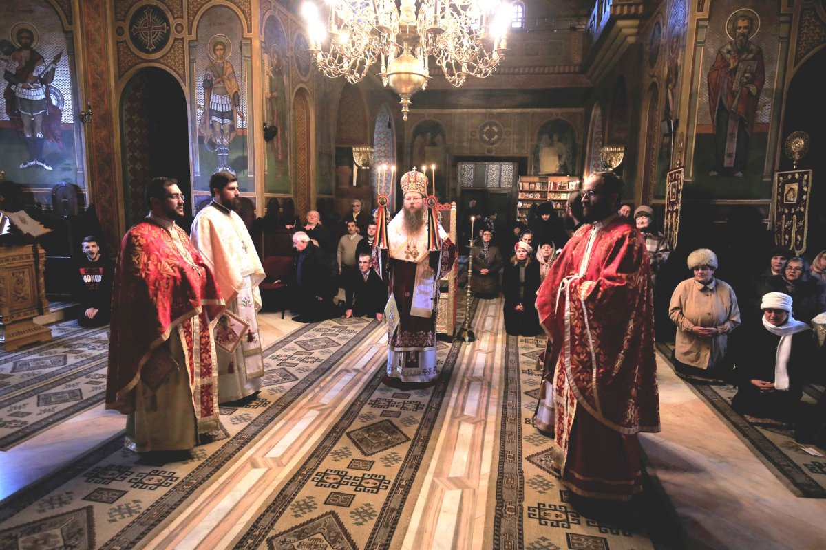 Slujiri arhiereşti în Duminica a 27-a după Rusalii 26766