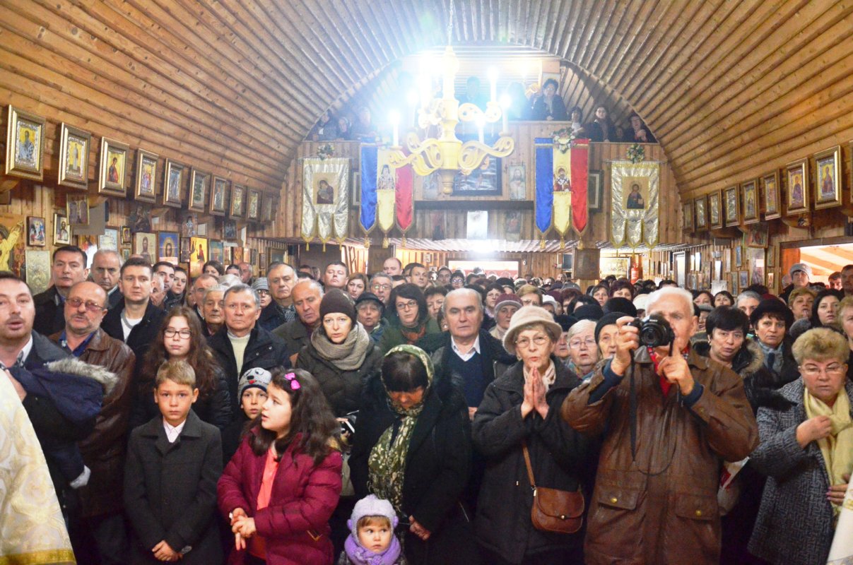 Slujiri arhiereşti în Duminica a 27-a după Rusalii 26769