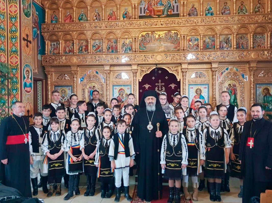 Slujiri arhiereşti în Duminica a 27-a după Rusalii 26770