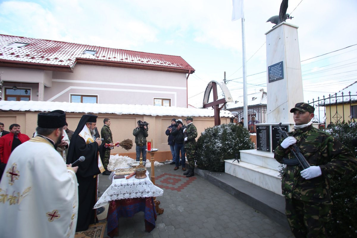 Slujiri arhiereşti în Duminica a 27-a după Rusalii 26774