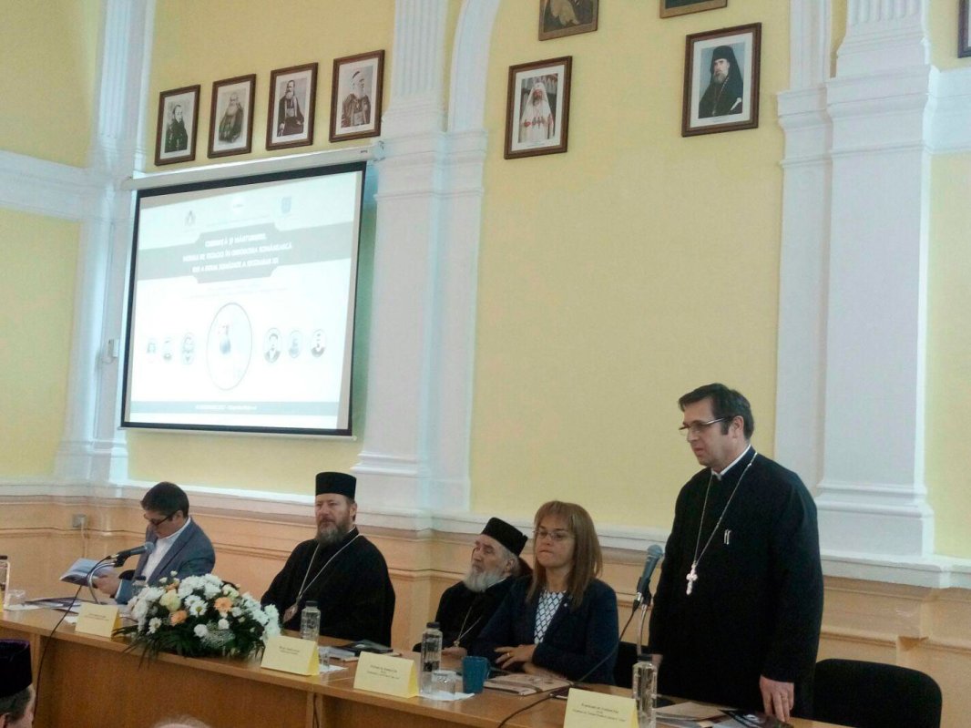 Simpozion la Facultatea de Teologie din Arad 26719