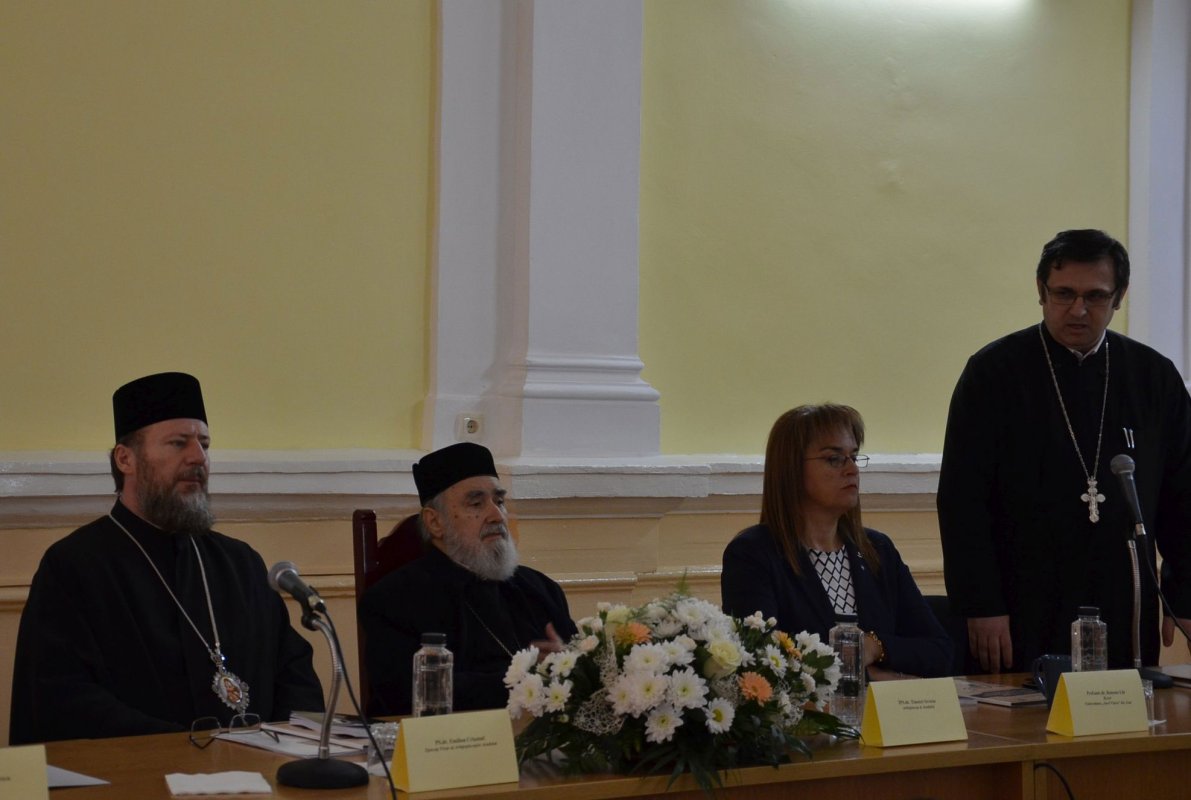 Simpozion la Facultatea de Teologie din Arad 26720
