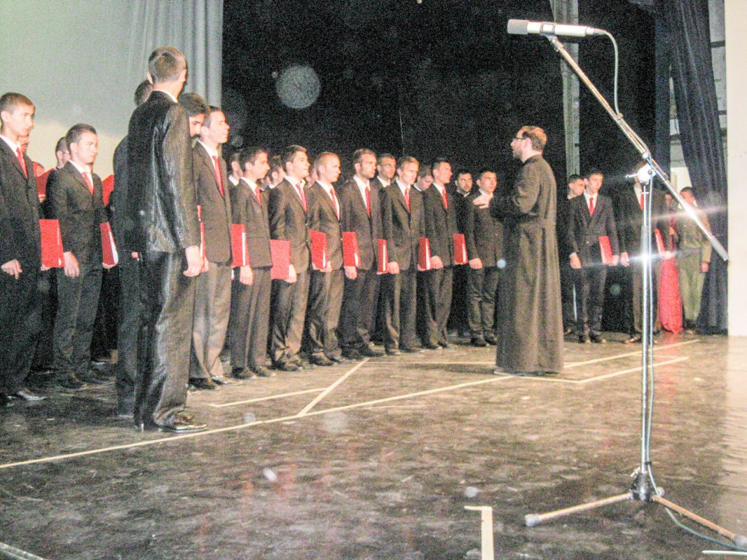 Festival de colinde şi tradiţii populare la Târgu Jiu 26643