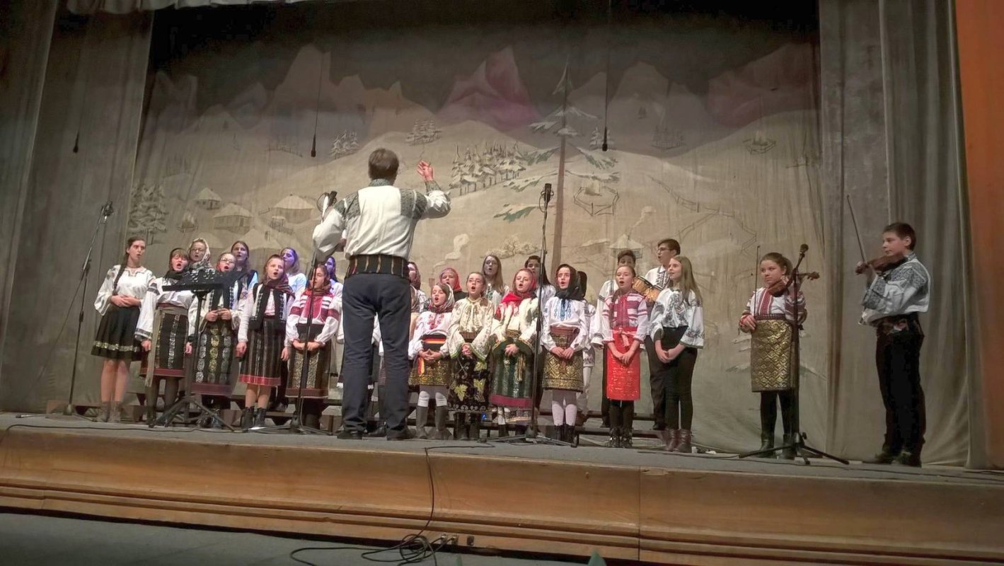 Naşterea Domnului vestită prin colind 26608