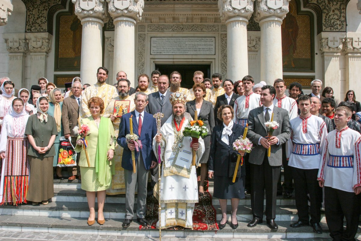Vizite ale Regelui Mihai în eparhii românești 26667