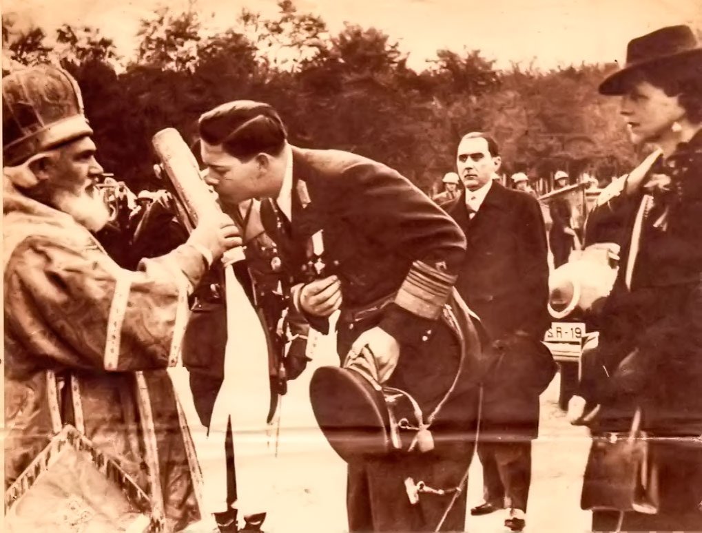 Pelerinajul Regelui Mihai I la Văratec și Neamț 26599