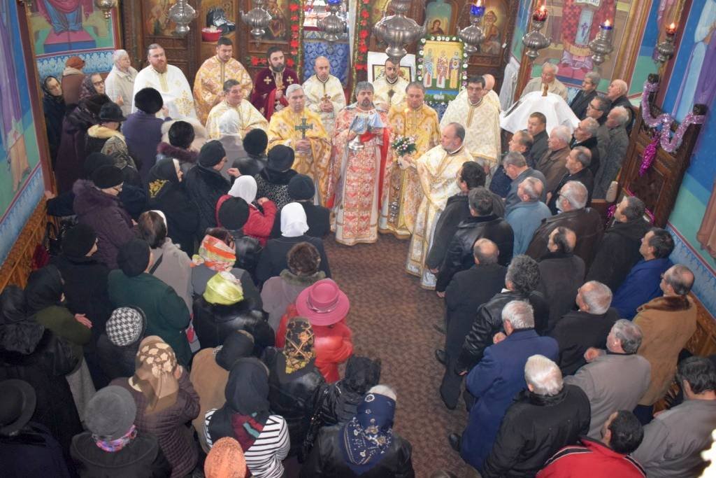 Sfântul Ierarh Spiridon, cinstit în Eparhia Romanului şi Bacăului 26535