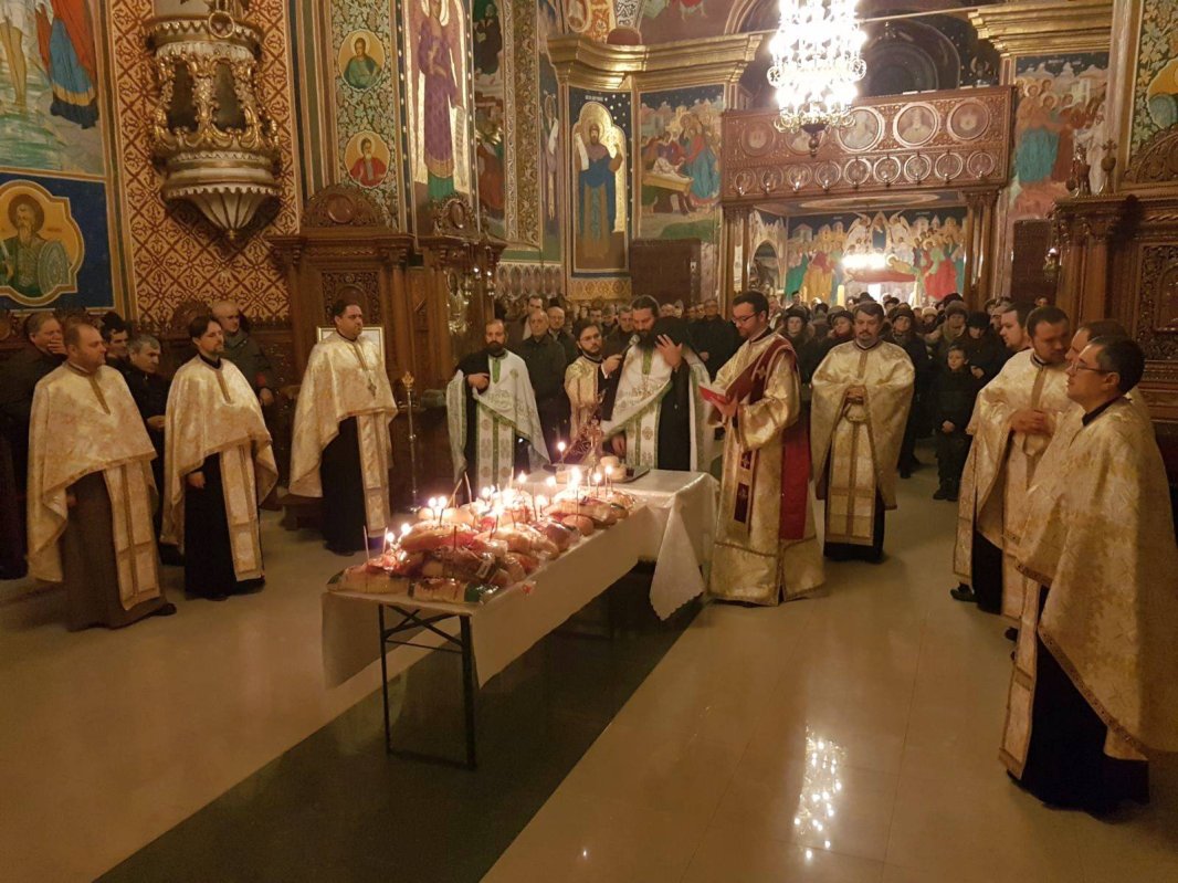 Sfântul Ierarh Spiridon, cinstit în Eparhia Romanului şi Bacăului 26536