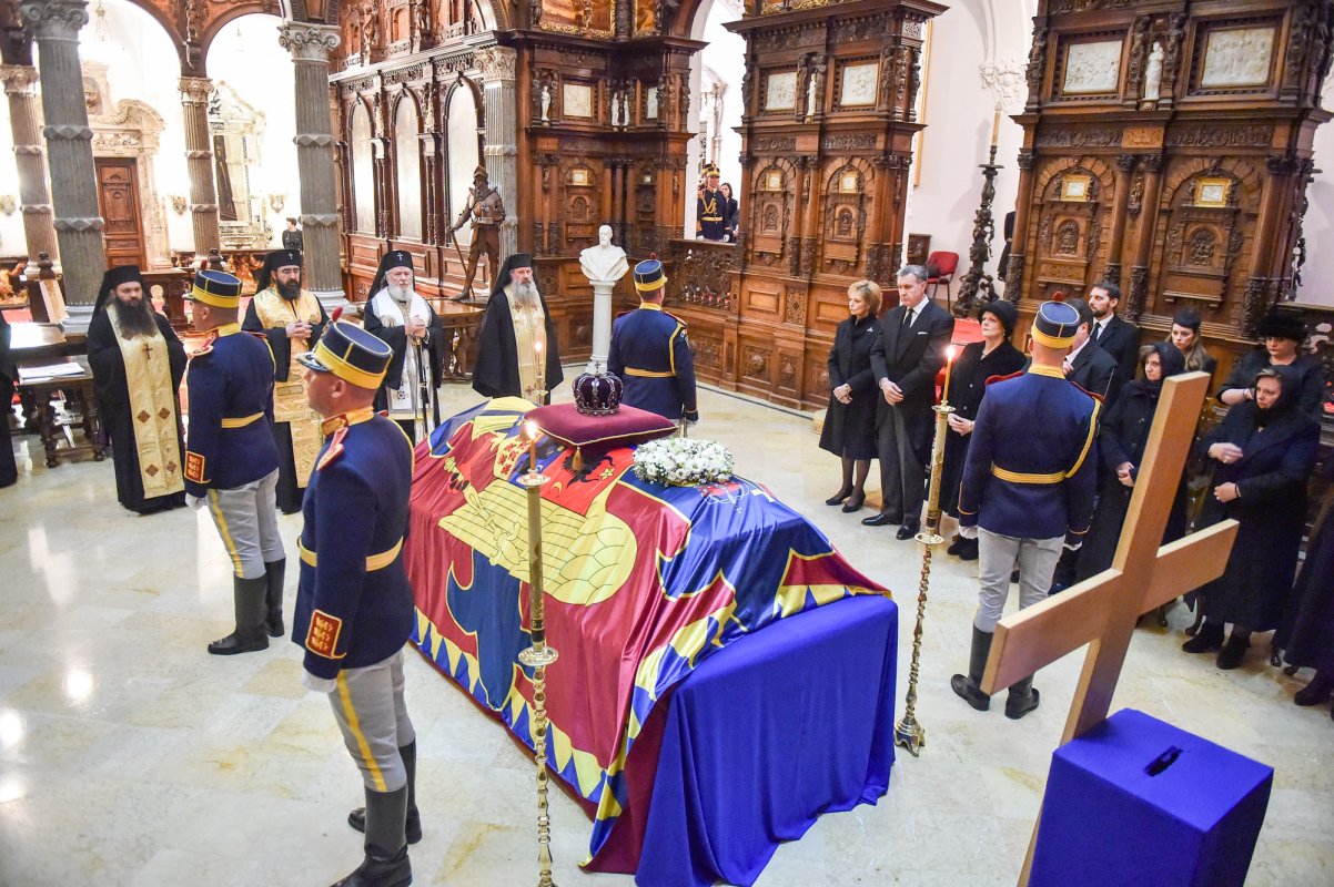 „A plecat dintre noi un rege și un slujitor al poporului român” 26486