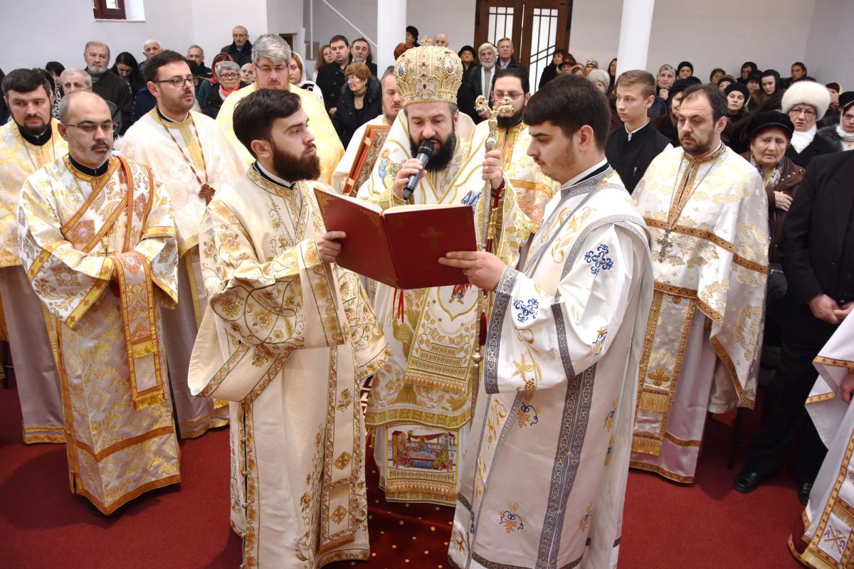 Binecuvântare arhierească la Biserica „Intrarea Domnului în Ierusalim” din Caransebeș 26321