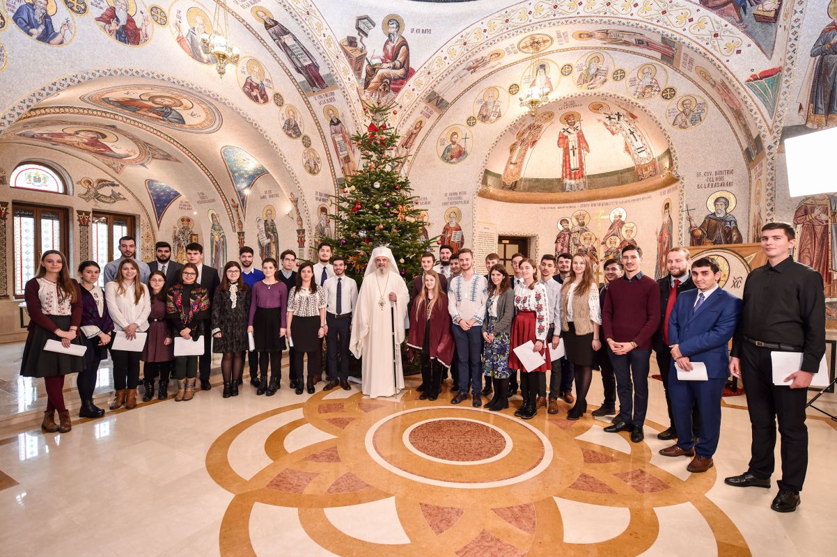 Grupuri de colindători la Reședința Patriarhală 26289