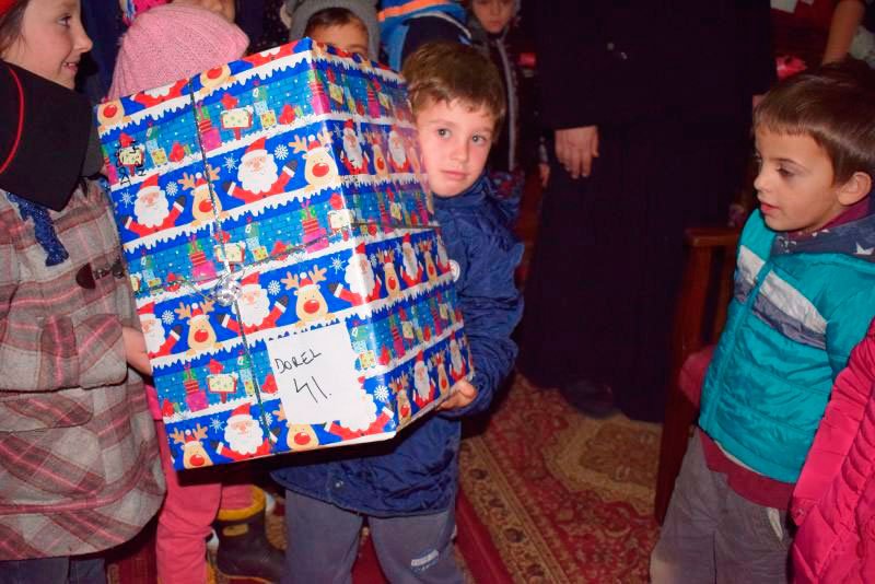 Filantropie, în pragul Crăciunului 26205