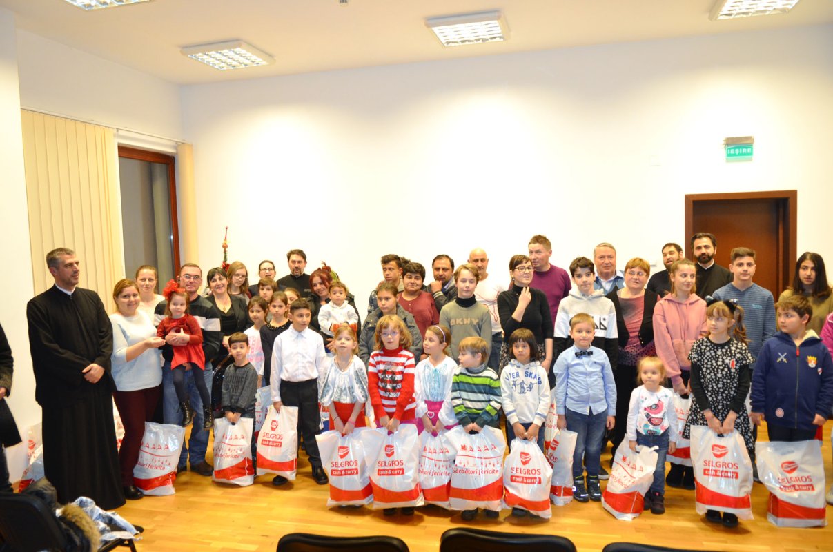 Daruri pentru copiii nevoiaşi din sectorul 1 26152