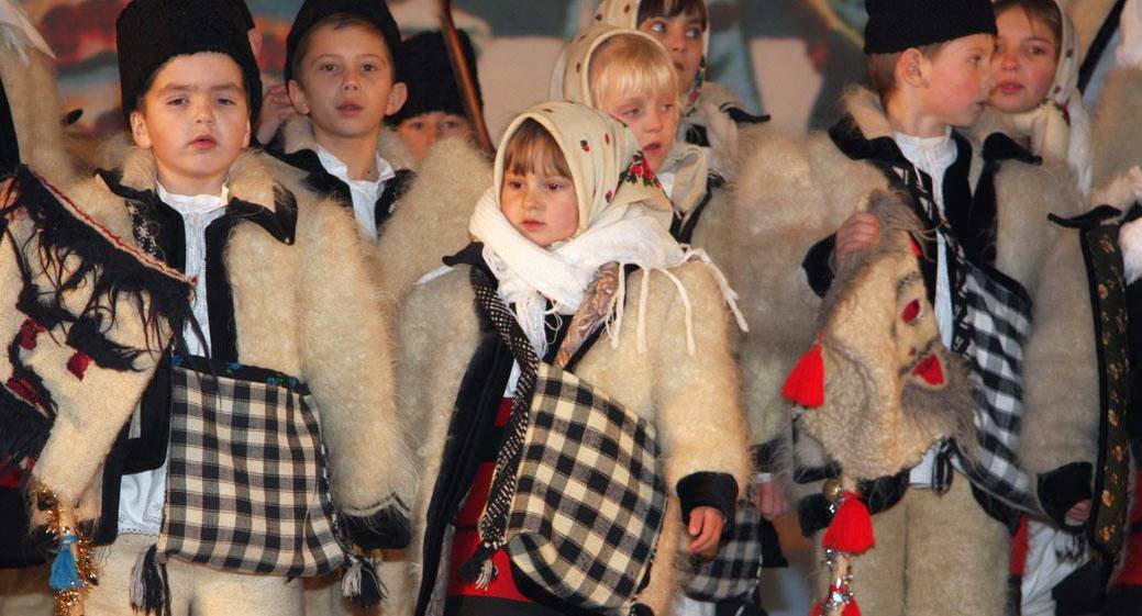 „El e Fiul cerului şi Domnul pământului...” 26099