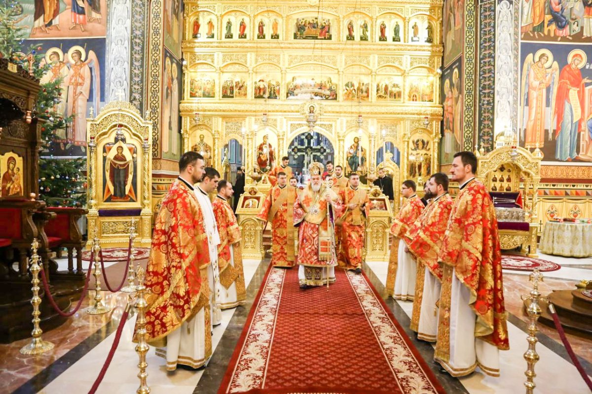 Cuvinte de învățătură, colinde și cântări 26032