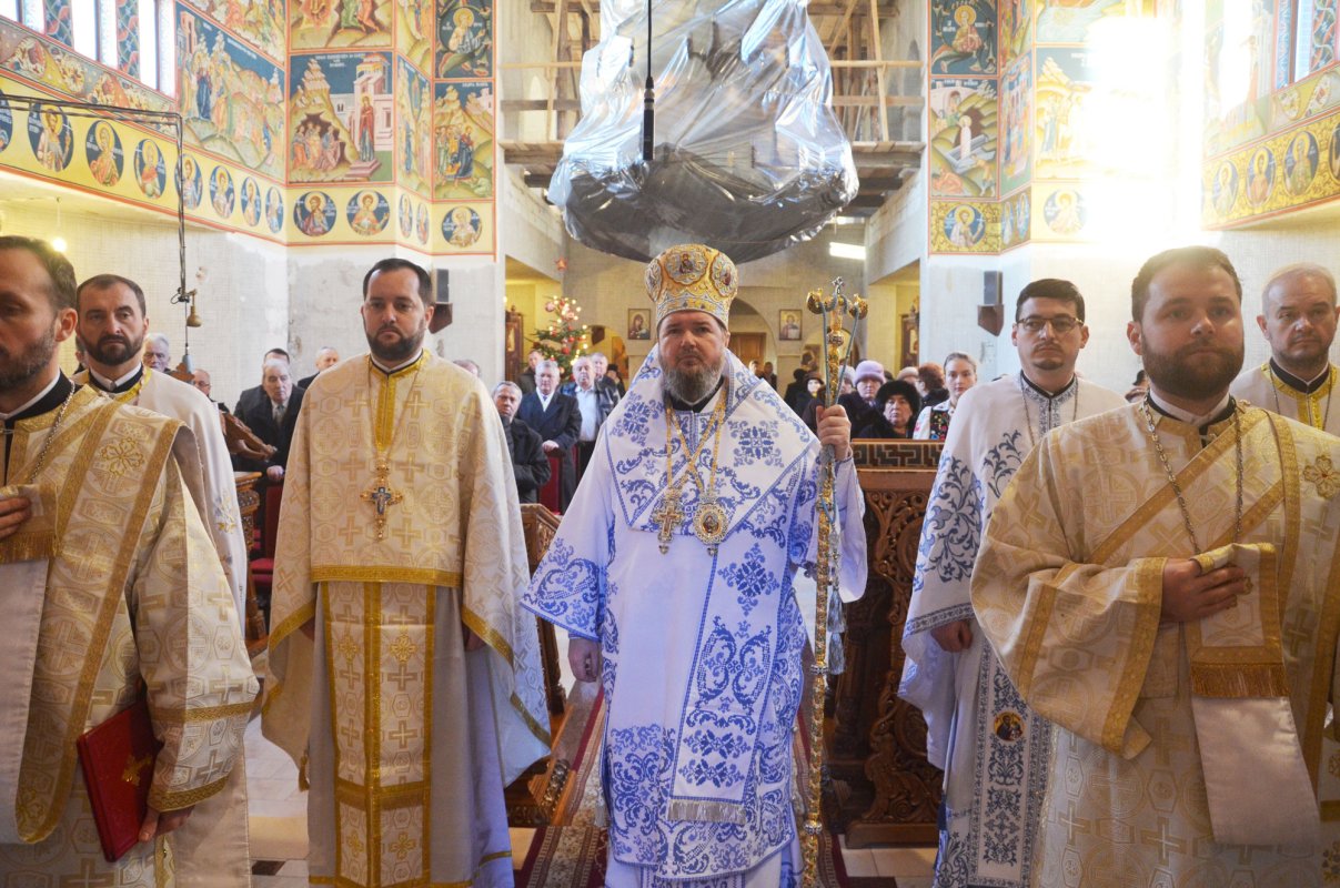 Praznicul Nașterii Domnului Iisus Hristos 25998