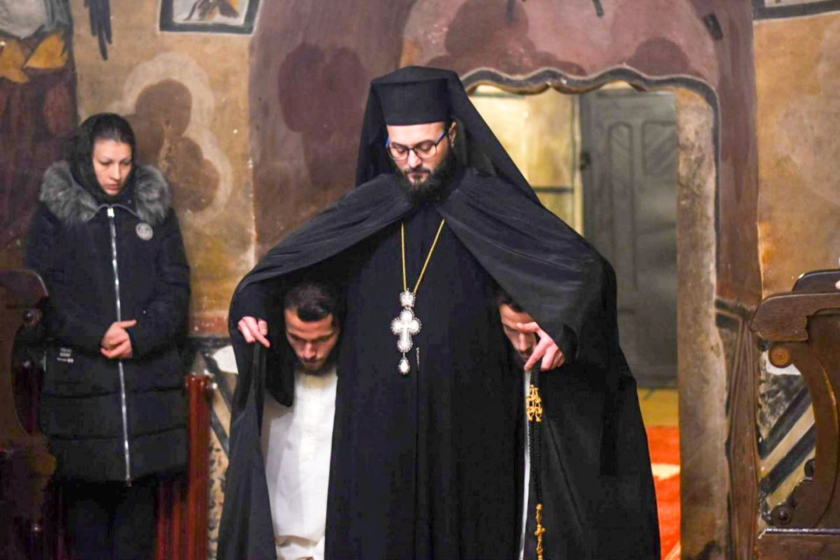 Praznicul Nașterii Domnului în Mitropolia Olteniei 26010