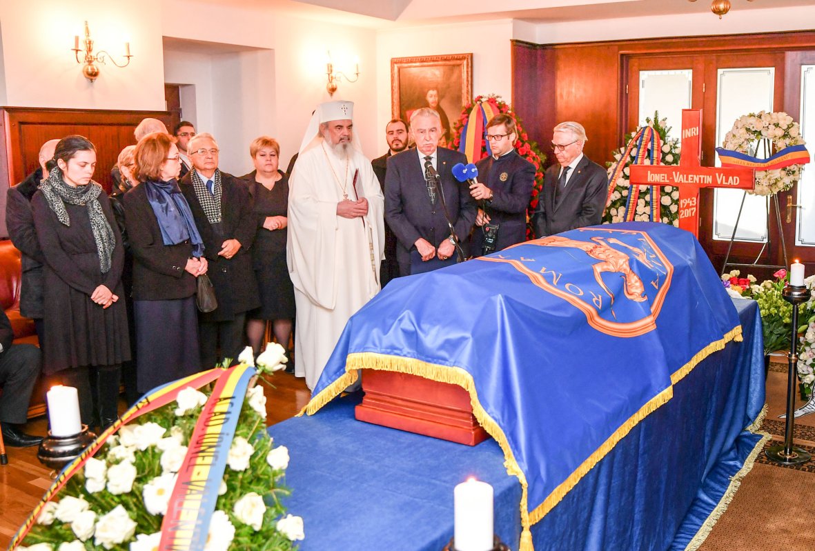 Un cercetător al luminii fizice şi un iubitor al luminii spirituale 26038