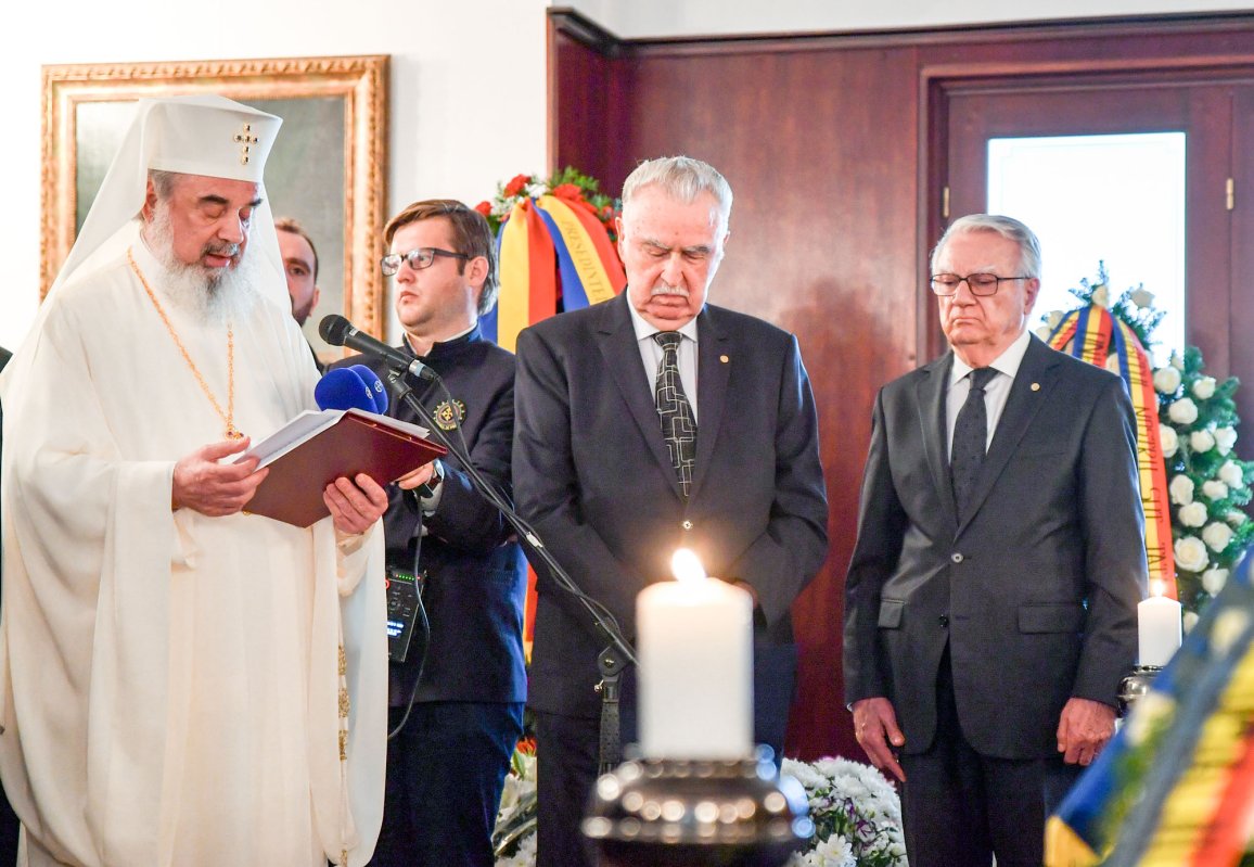 Un cercetător al luminii fizice şi un iubitor al luminii spirituale 26039