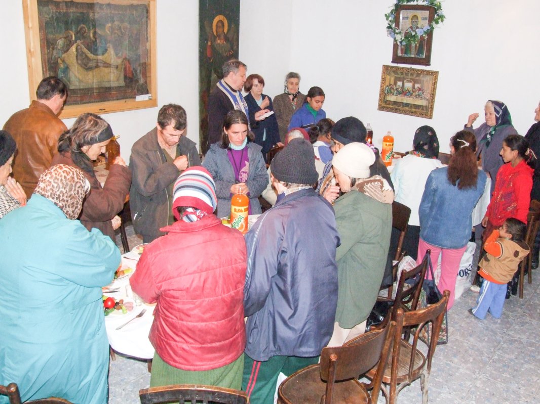 Slujirea săracilor într-o parohie prahoveană 25961