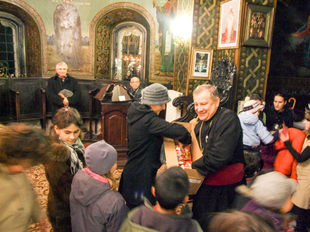 Slujirea săracilor într-o parohie prahoveană 25964