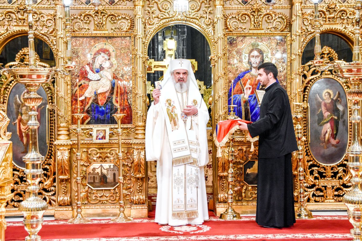 Binele săvârşit în timp are valoare eternă 25910