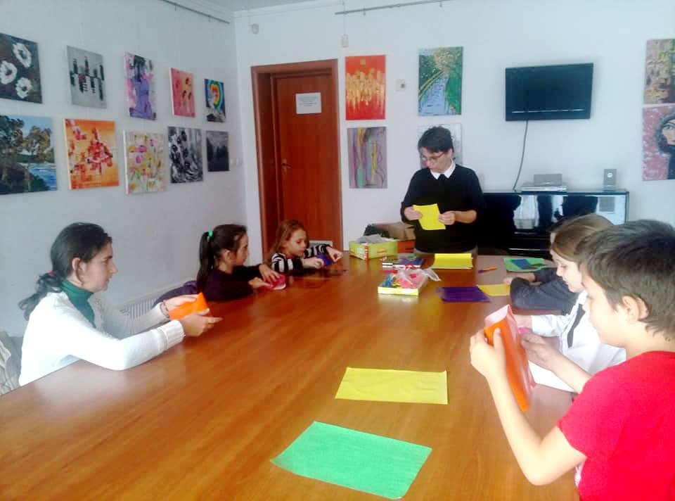 Ateliere de canto și teatru pentru copiii de la „Aripi de lumină” 25831