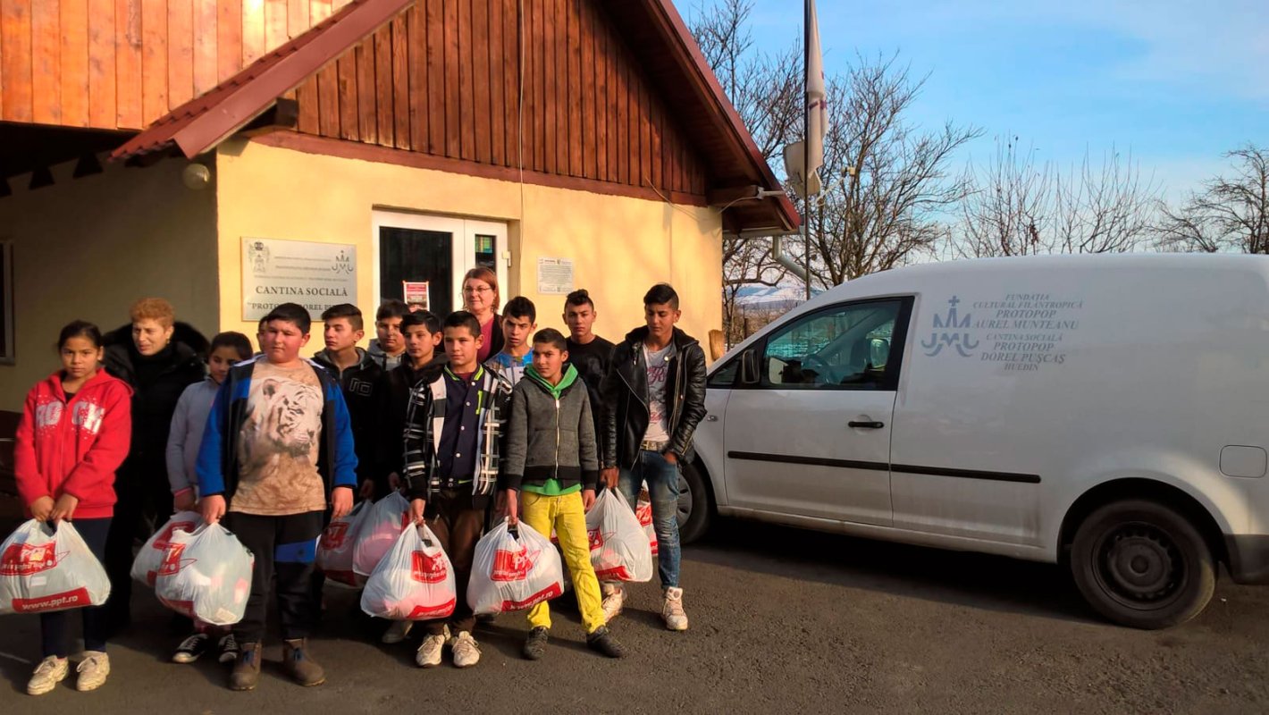 Campanii pentru ajutorarea semenilor aflați în dificultate 25814