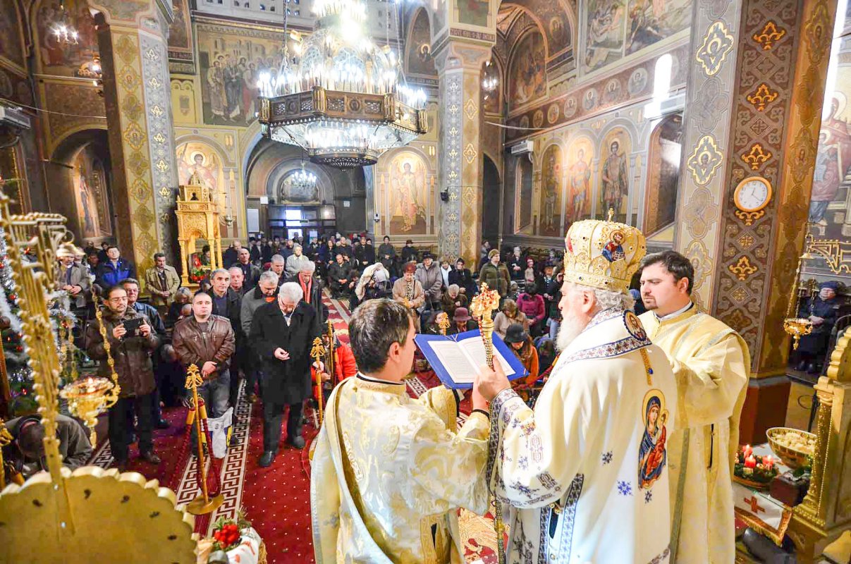 Început de an în rugăciune la catedralele chiriarhale 25843