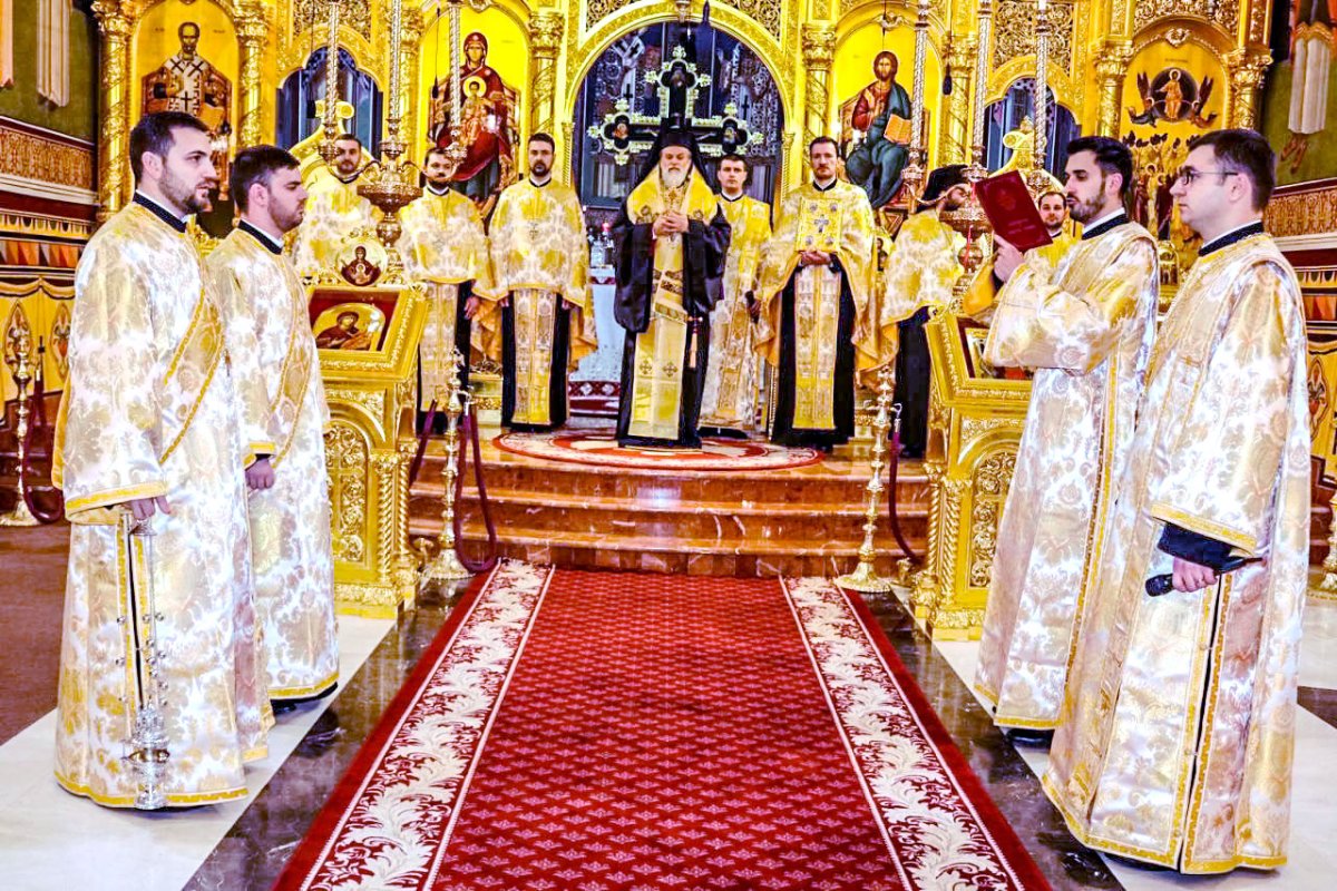 Început de an în rugăciune la catedralele chiriarhale 25847