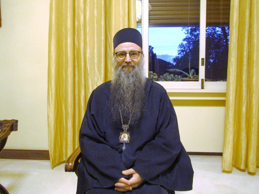 „Rugați-vă pentru noi cei plecați din țară!” 25840