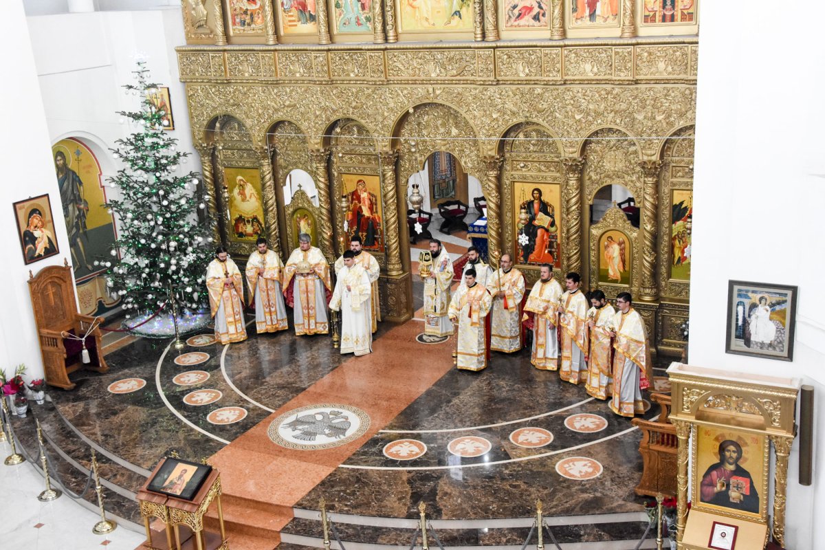 Slujbe la început de an nou civil 25834