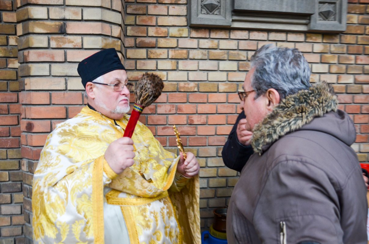 Teofania sau logosifierea simţurilor 25666