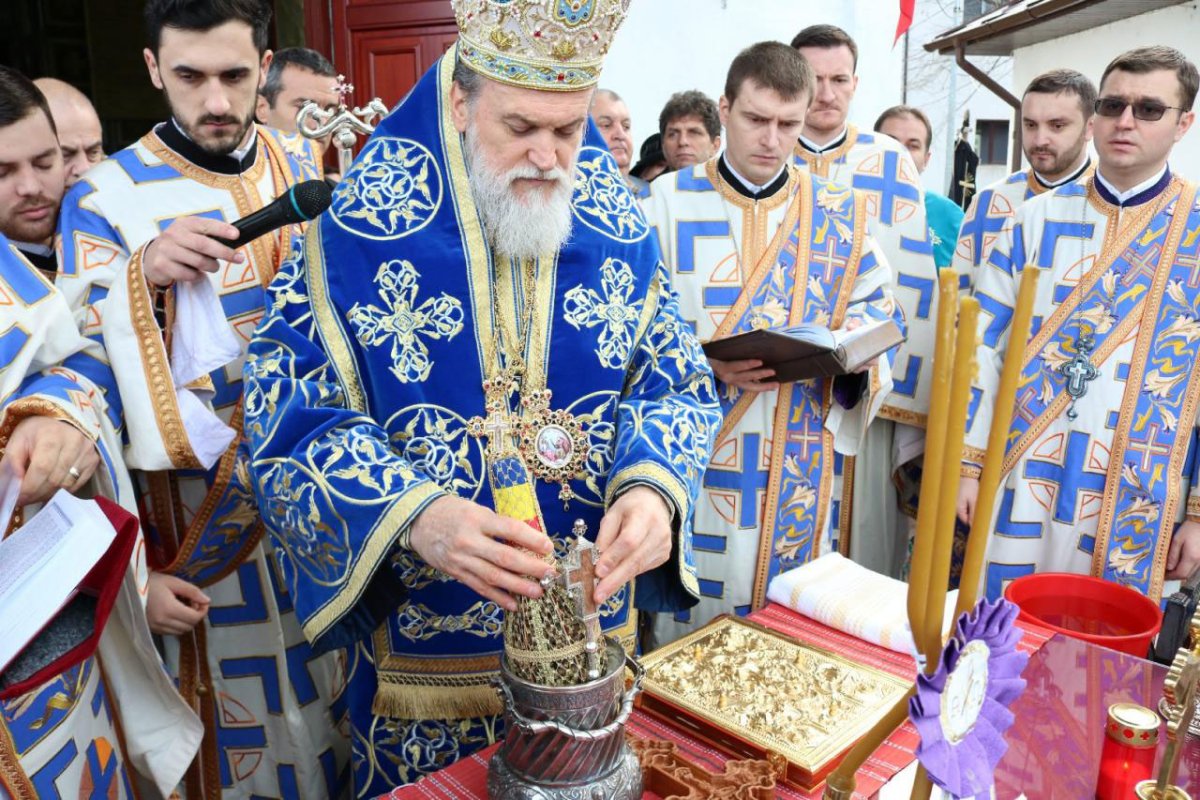 Slujbe și tradiții de praznicul Teofaniei 25619