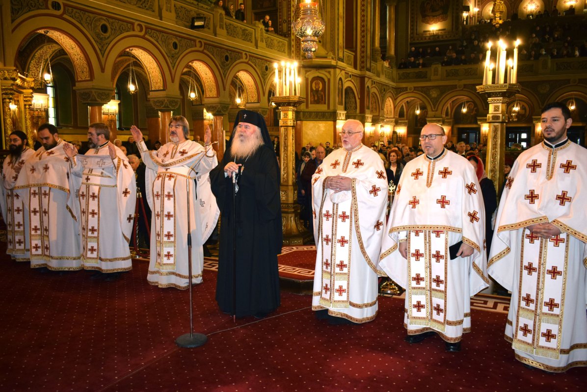 Zi de sărbătoare în Mitropolia Banatului 25473