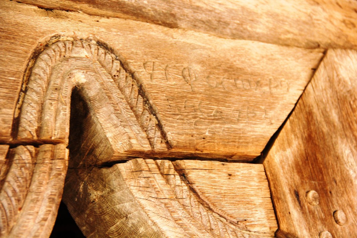 Biserica din Rogoz, coloana infinitului pe plaiuri maramureşene 25388