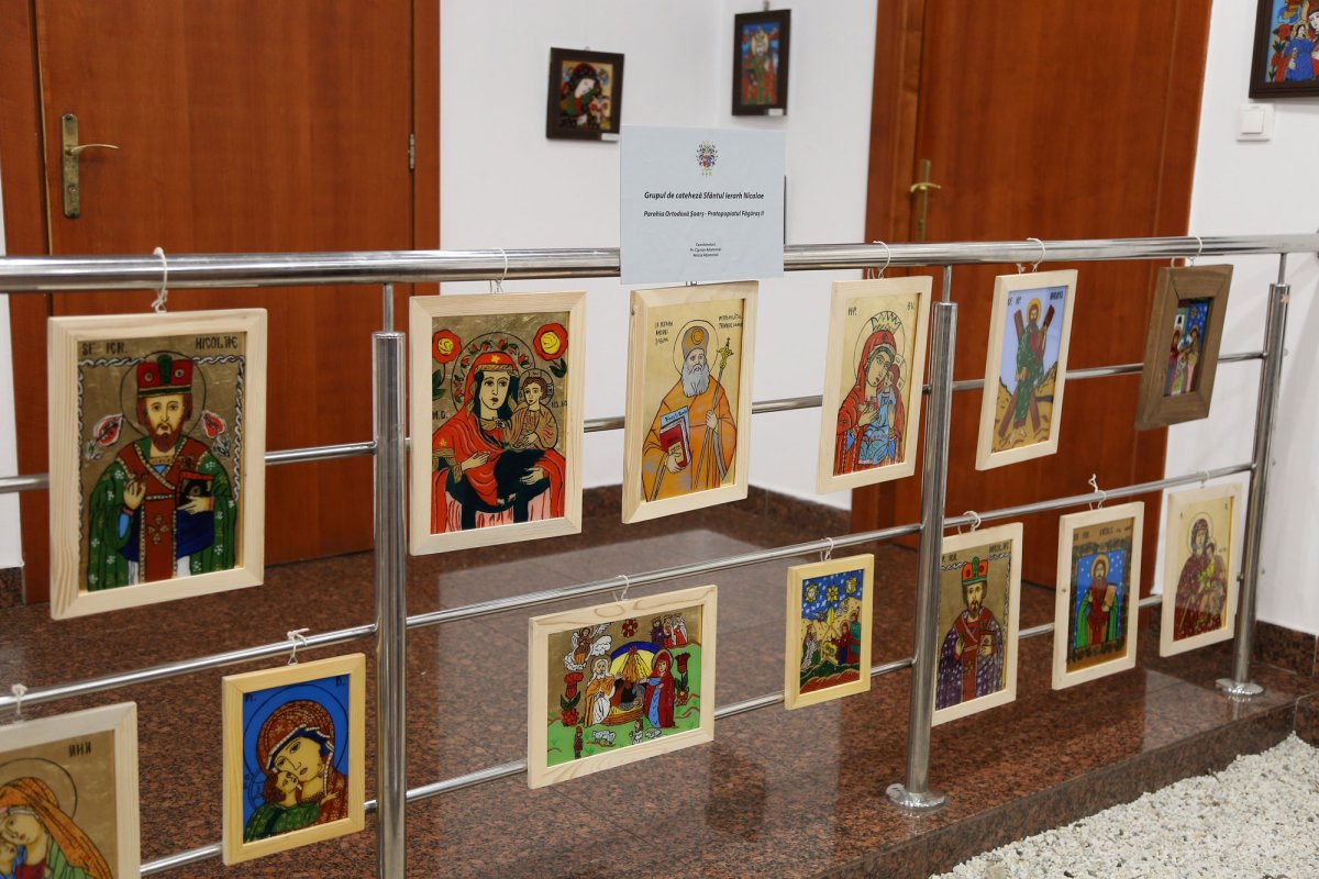 Șoarș, satul copiilor iconari din Podişul Hârtibaciului 25330