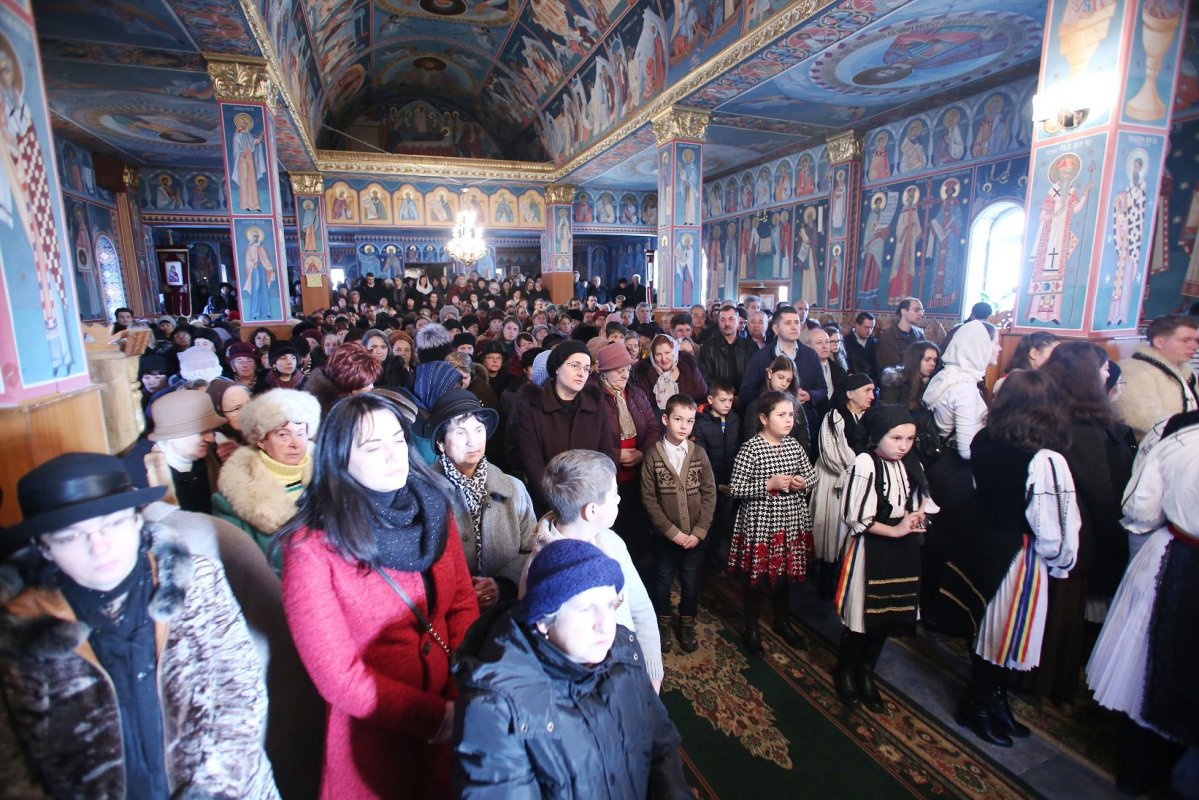 Slujiri arhiereşti în Duminica a 29-a după Rusalii 25109