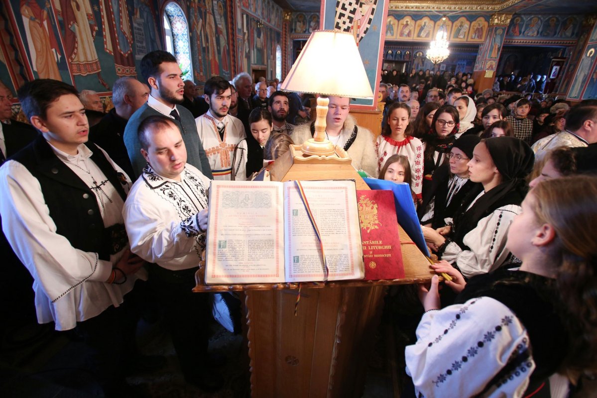 Slujiri arhiereşti în Duminica a 29-a după Rusalii 25111