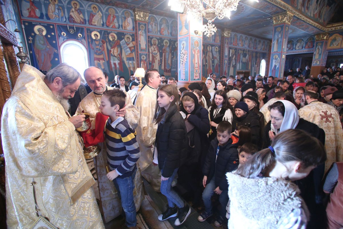 Slujiri arhiereşti în Duminica a 29-a după Rusalii 25120