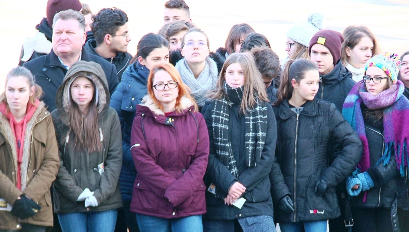 Ceremonie de cinstire a poetului naţional Mihai Eminescu, la Cluj-Napoca 25049