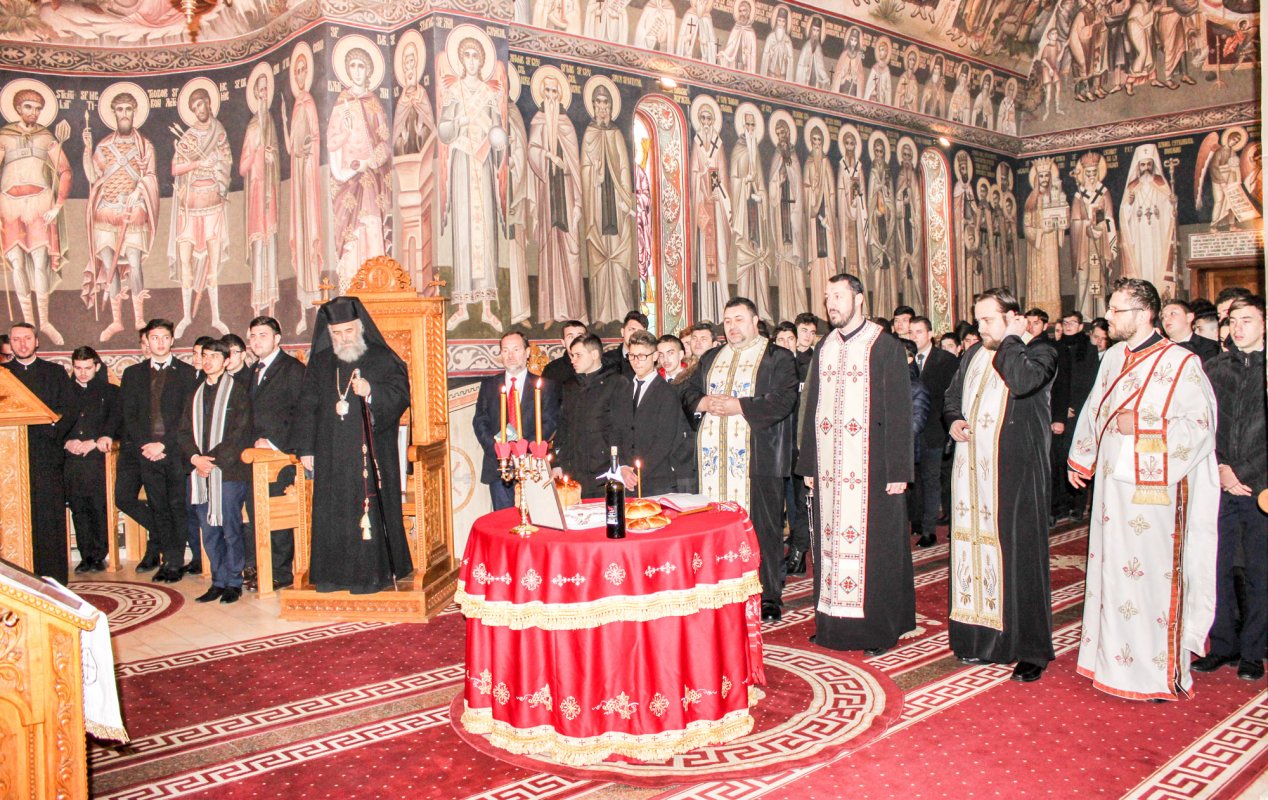 Manifestări dedicate poetului Mihai Eminescu 25087