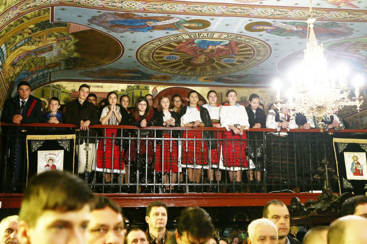 Jibert, satul unde tinerii au reînviat tradițiile 24939