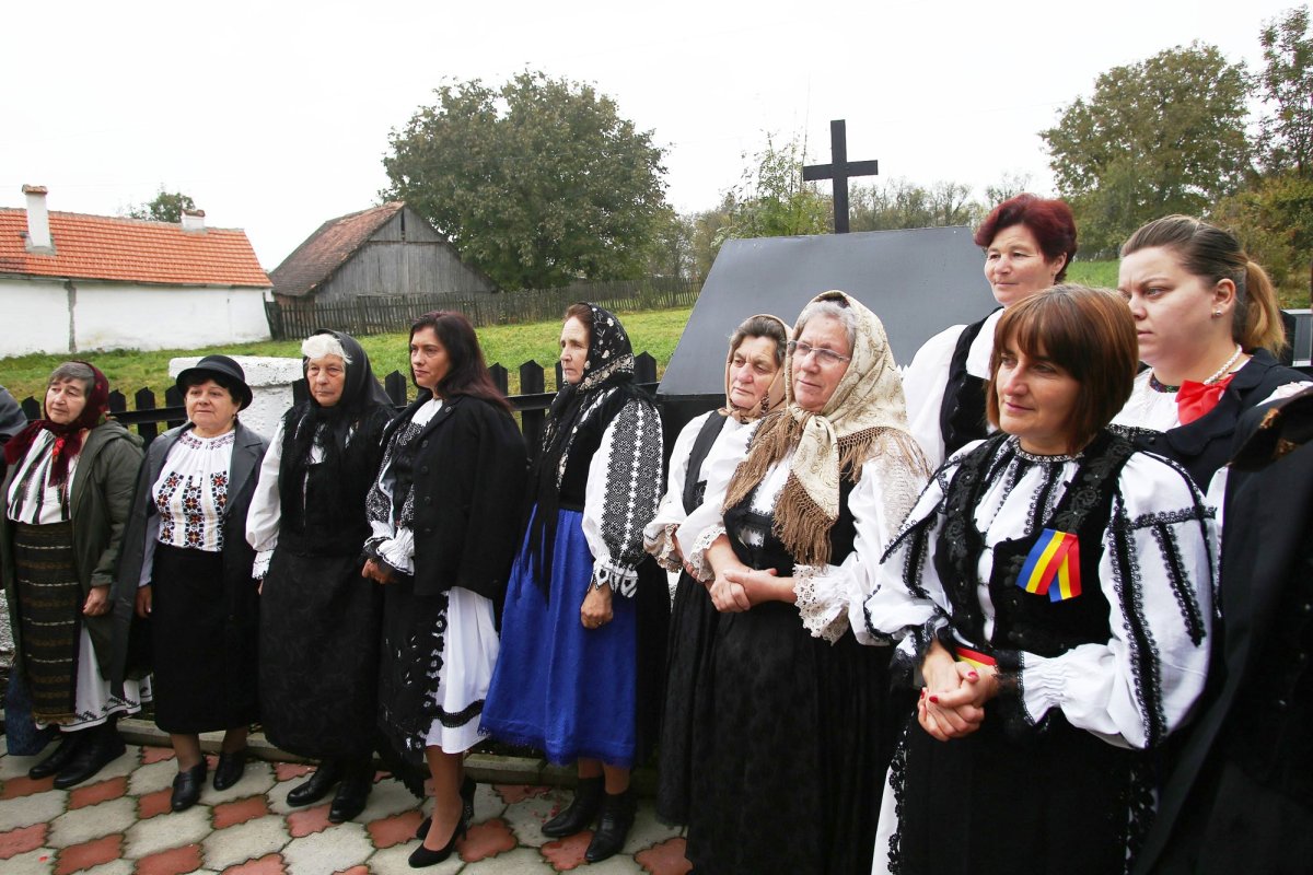 Jibert, satul unde tinerii au reînviat tradițiile 24940