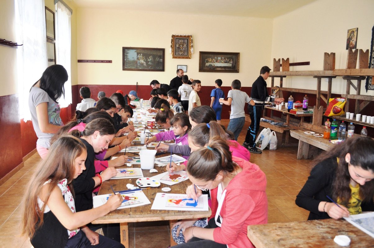 Jibert, satul unde tinerii au reînviat tradițiile 24941