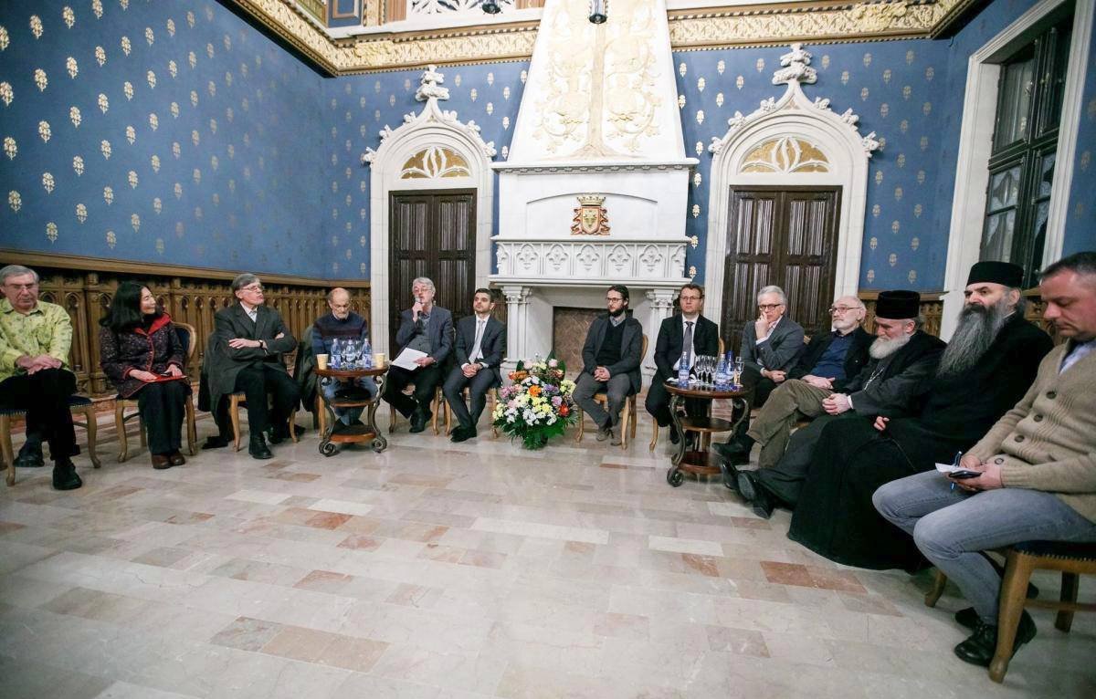 „Că, iată, a venit prin Cruce bucurie la toată lumea“ 24846