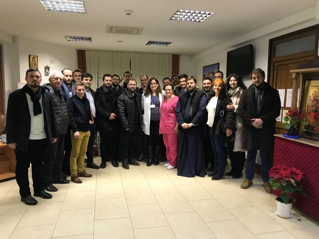 Mângâiere sufletească pentru bolnavii de la Centrul de îngrijiri paliative „Sfântul Nectarie” 24894