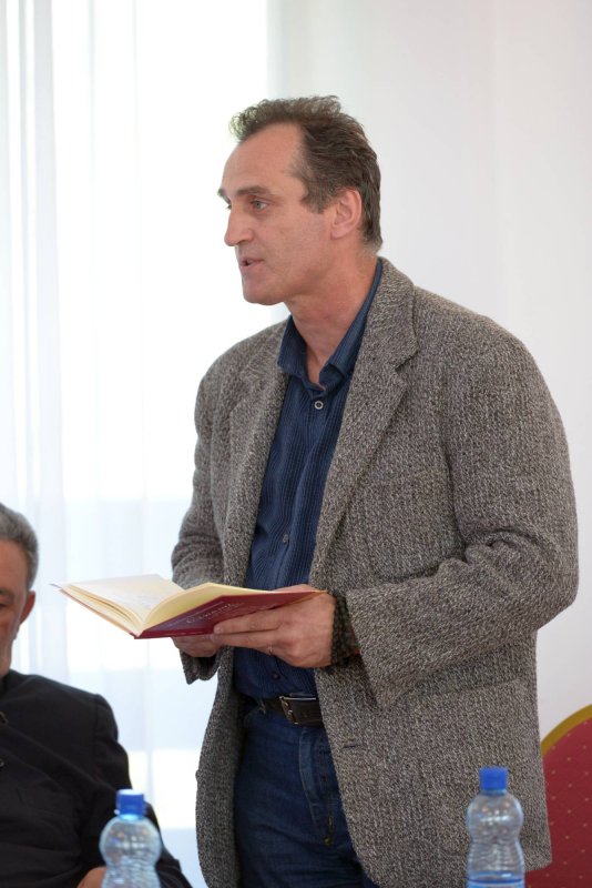 POEZIE: Marius Iordăchioaia 24900